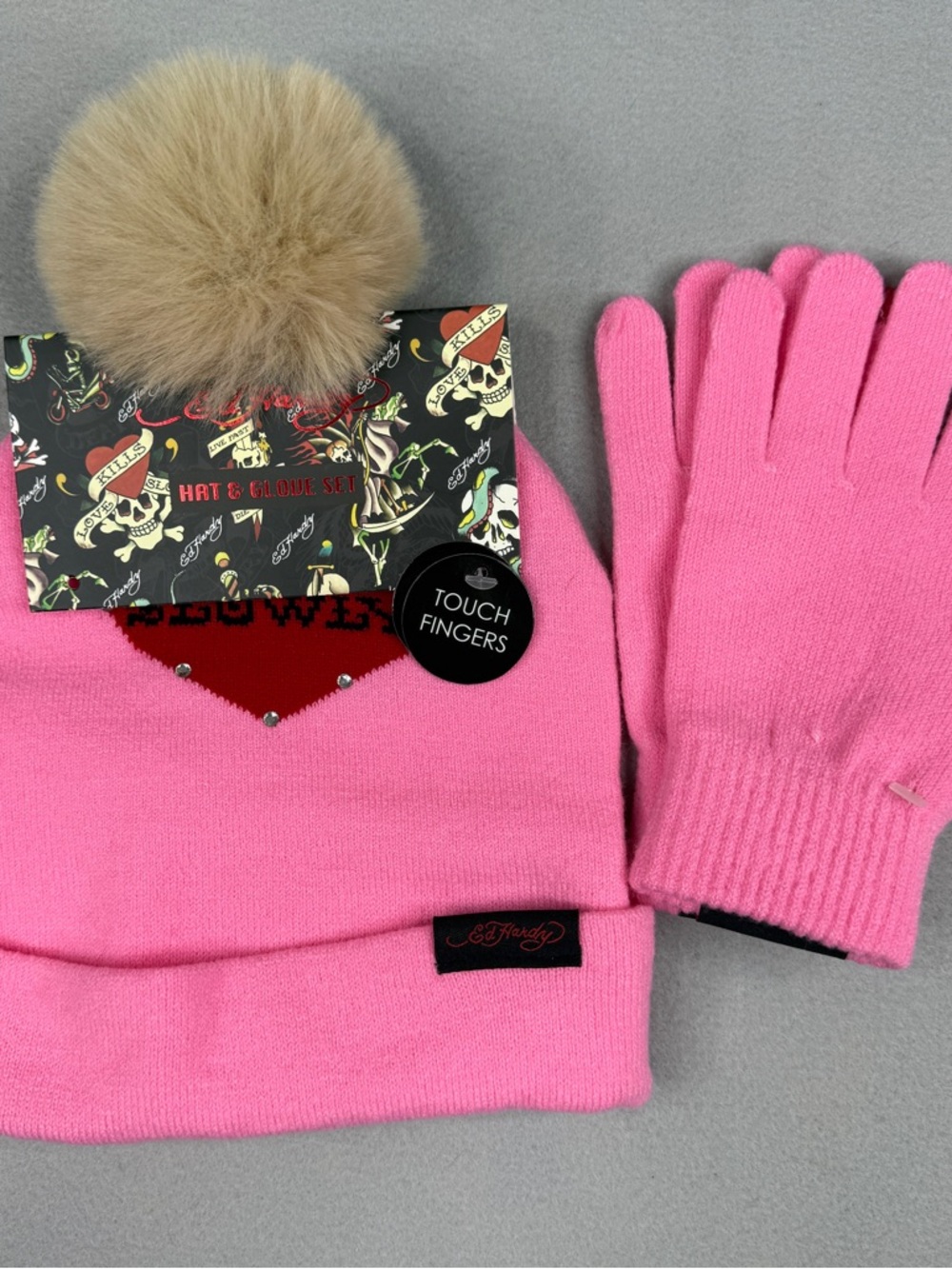 Ed Hardy Love Kills Slowly Pink Beanie Touchscreen Gloves Set Y2K NWT